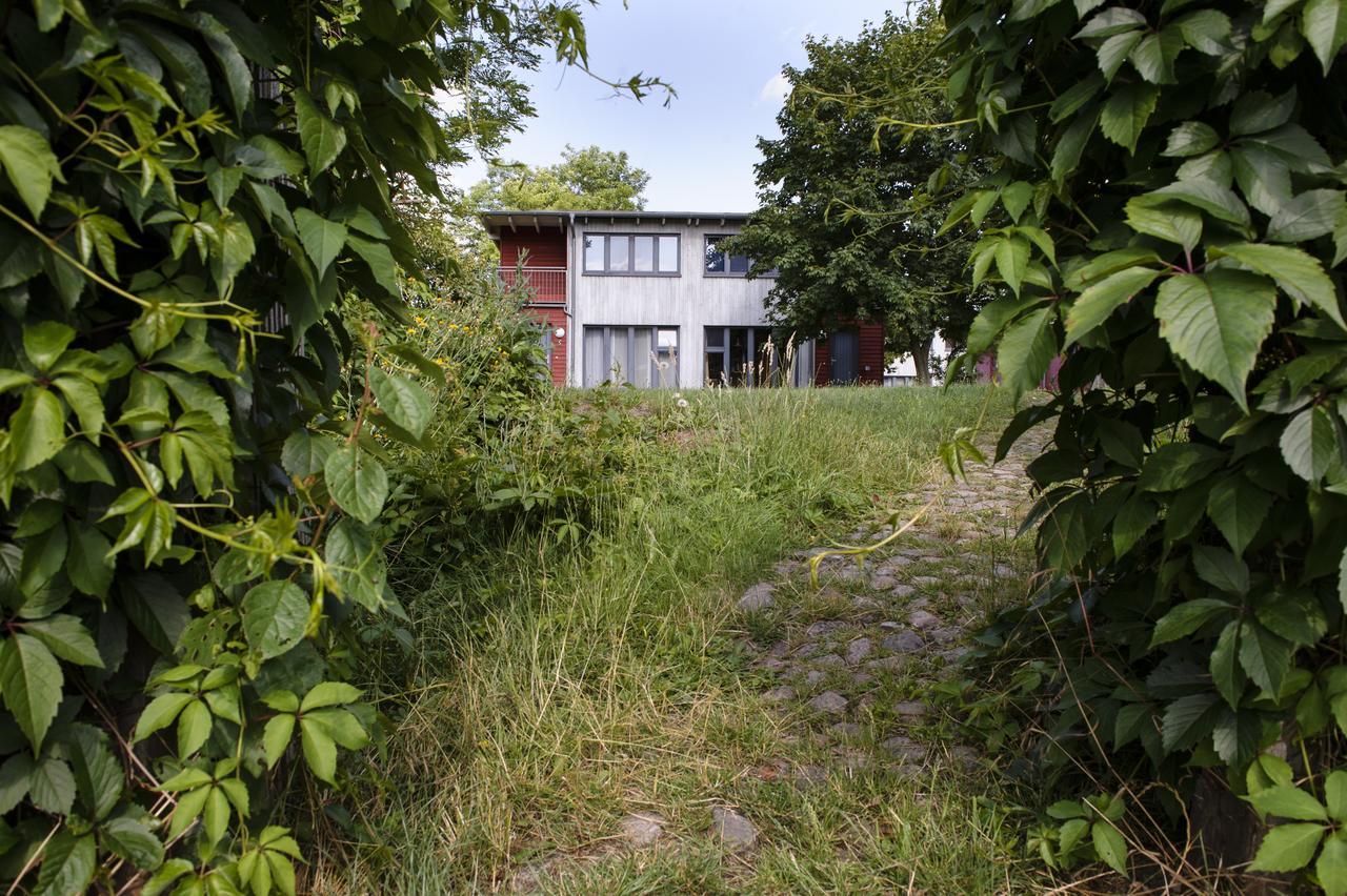 Basiskulturfabrik Oeko-Hotel Neustrelitz Exterior photo